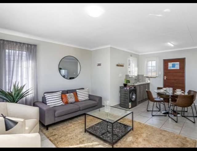 2 BEDROOM HOUSE FOR SALE IN SAVANNA CITY